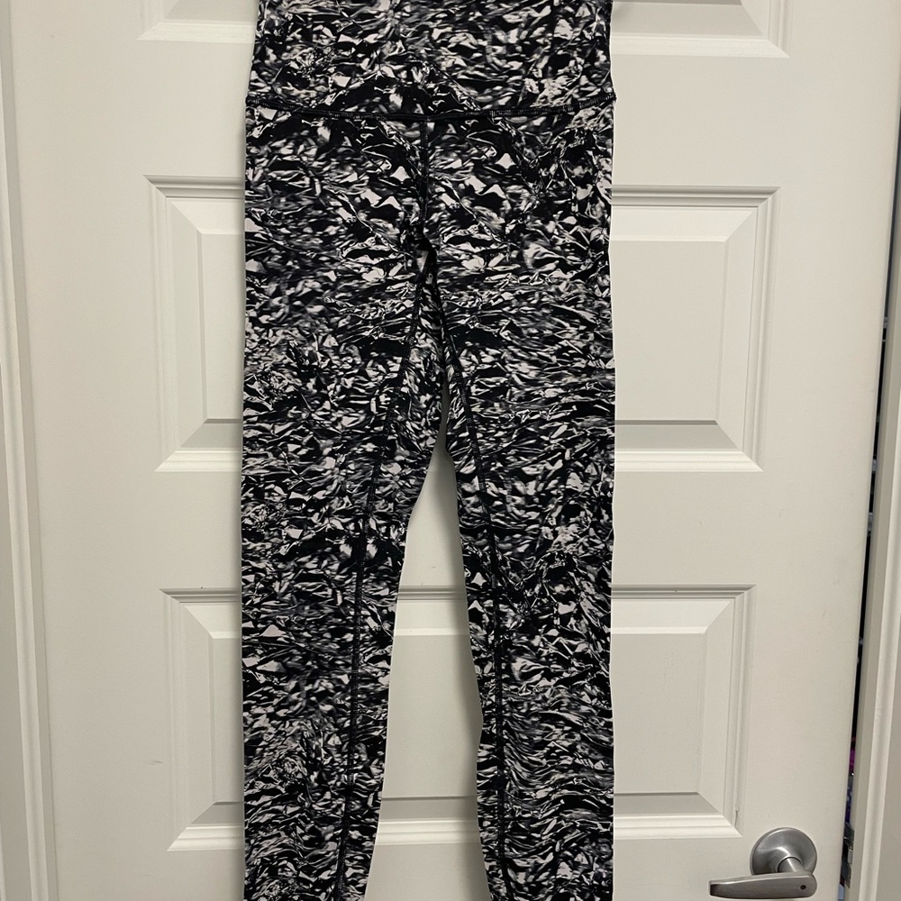 Lululemon Black and White Patterned Leggings
